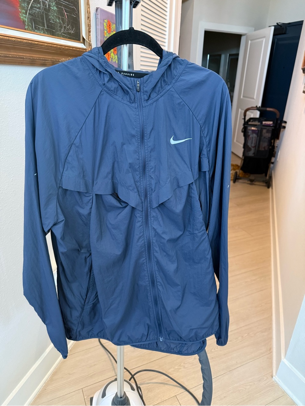 Nike Men's Blue Lightweight Hooded Windbreaker Jacket